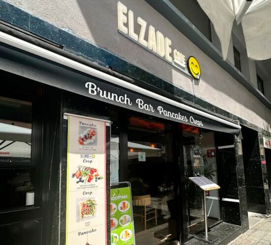 Fachada de Elzade Cafe, cafetería de brunch en Collblanc